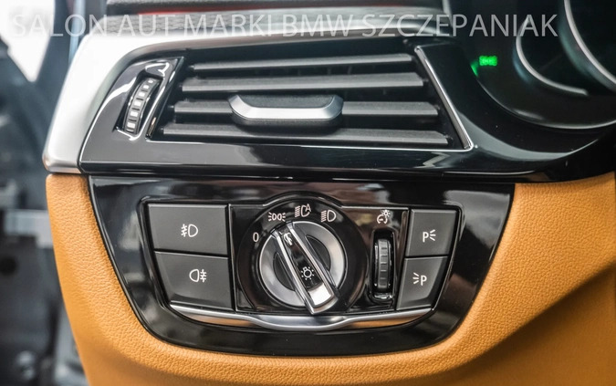 BMW Seria 5 cena 169000 przebieg: 179723, rok produkcji 2018 z Wejherowo małe 781